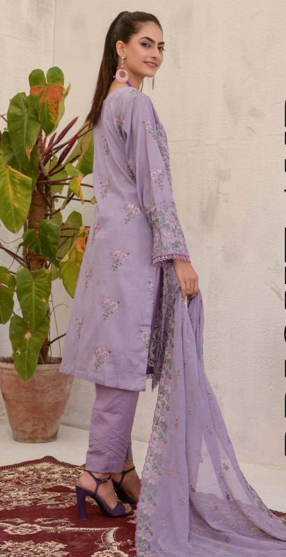 Pakistani brand Zainab Fazlani