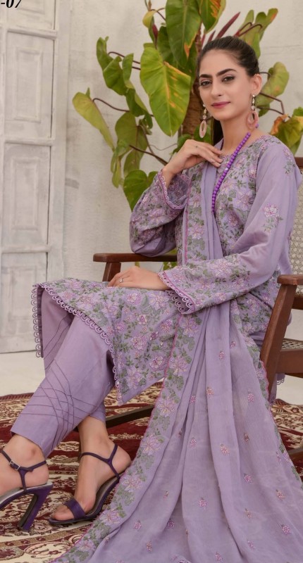 Pakistani brand Zainab Fazlani